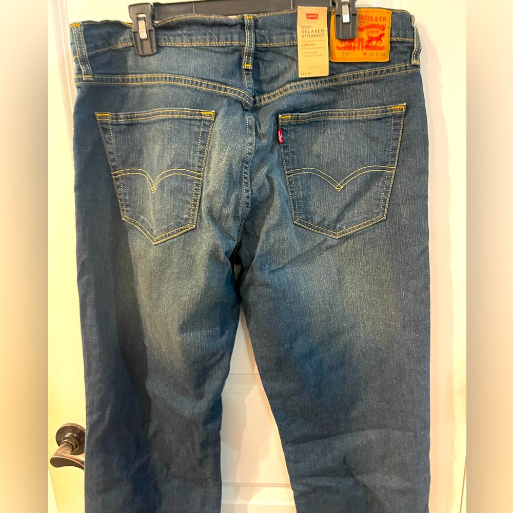 Levi men’s jeans with tags, never worn